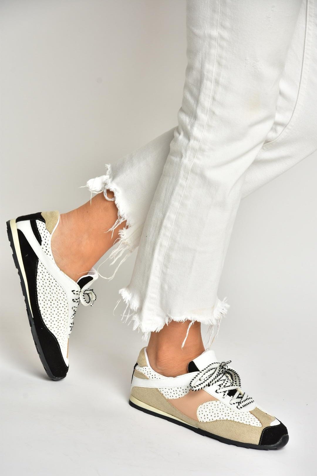 U973657309 Beyaz/Siyah Spor Ayakkabı Sneakers