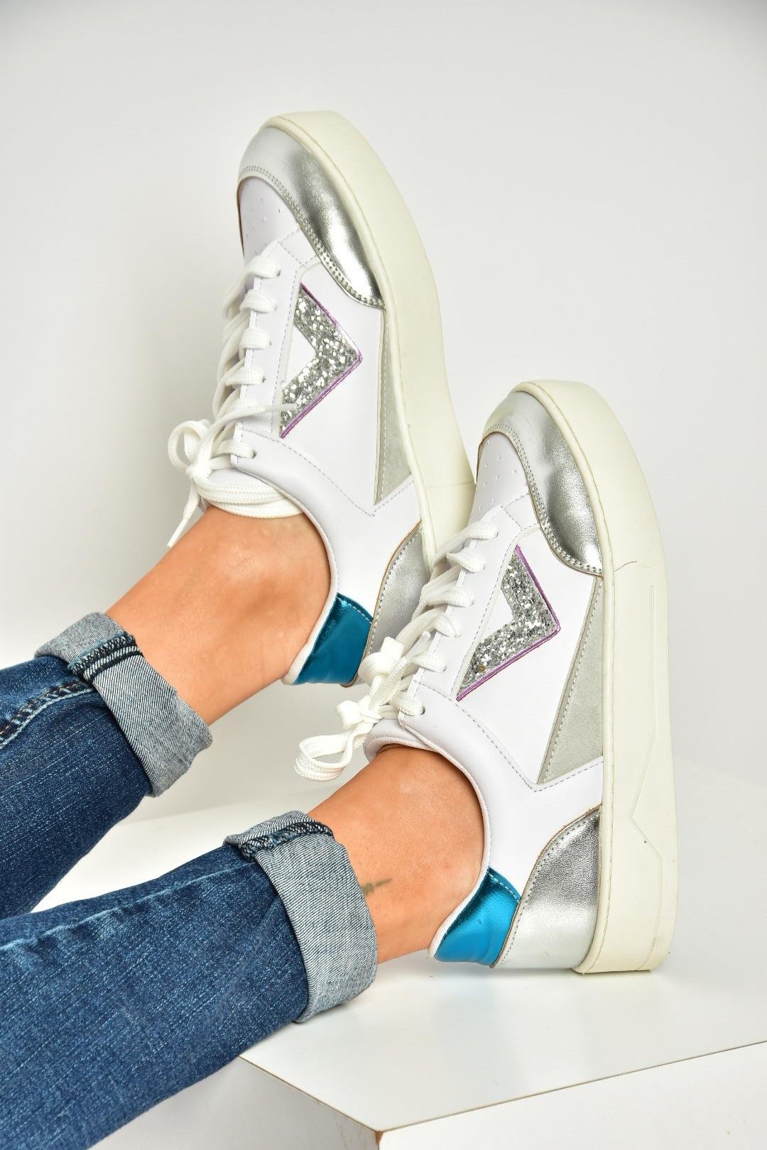 U973727209 Beyaz/Gümüş Spor Ayakkabı Sneakers