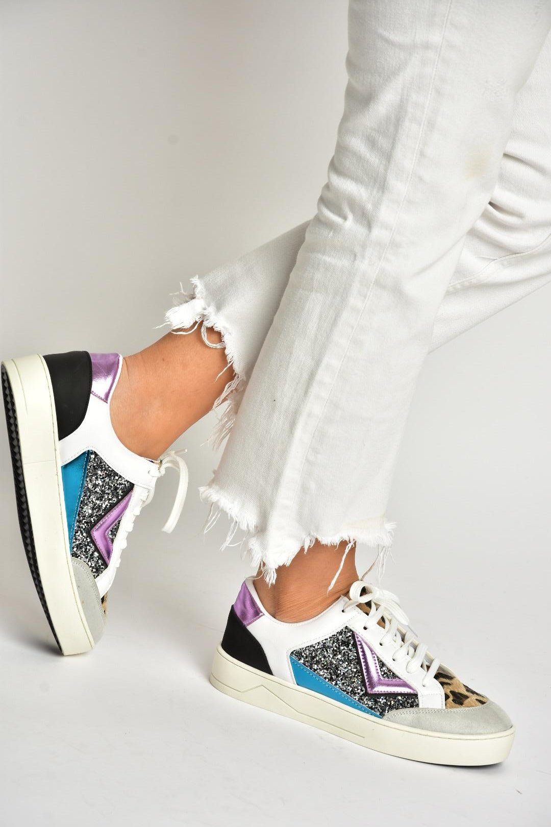 U973727209 Beyaz/Leopar Spor Ayakkabı Sneakers