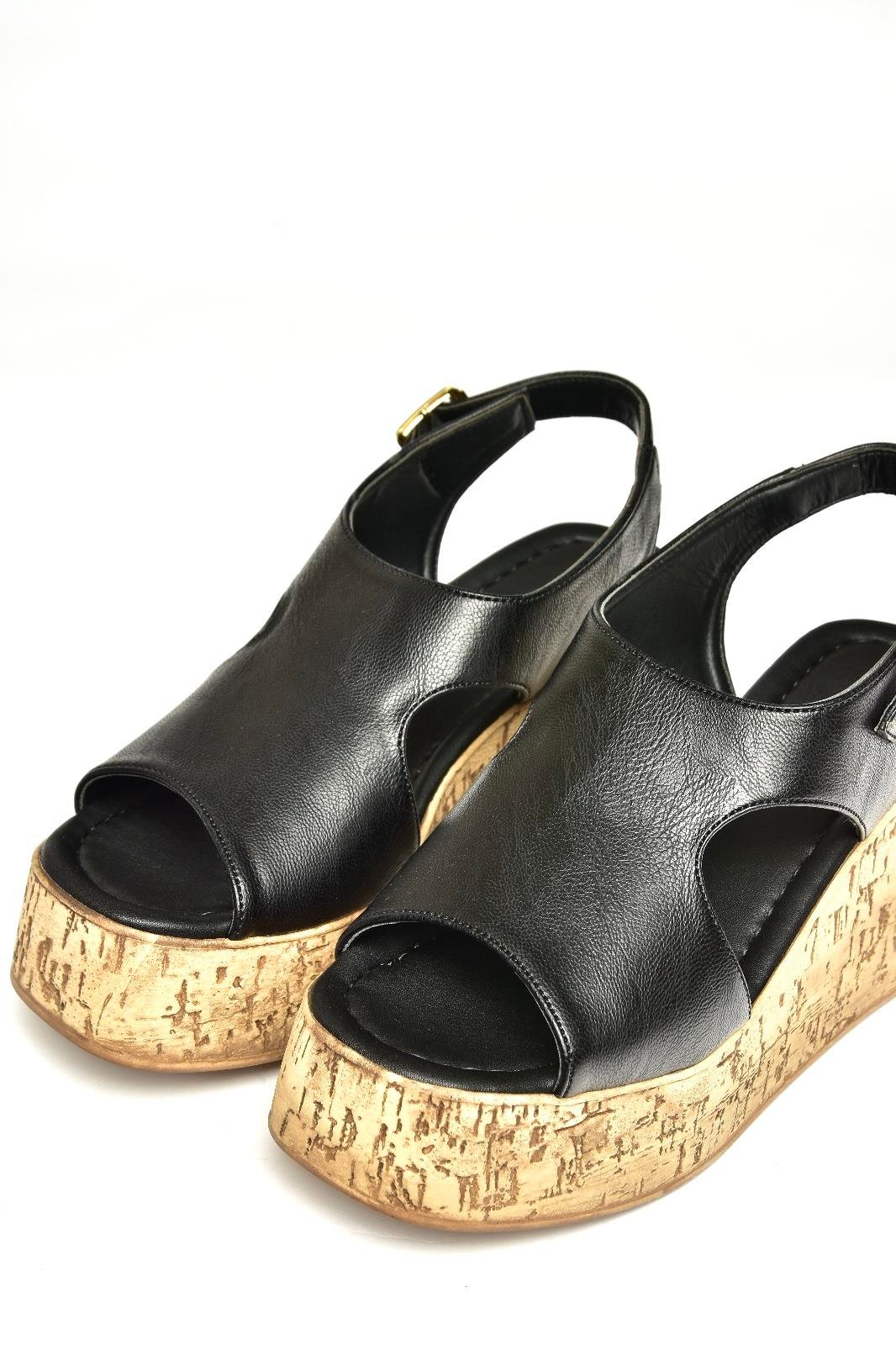 U996755009 Siyah Dolgu Topuklu Kadın Ayakkabı