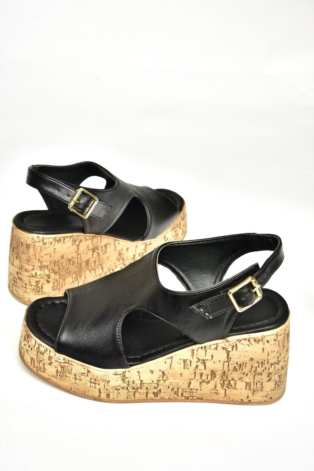 U996755009 Siyah Dolgu Topuklu Kadın Ayakkabı