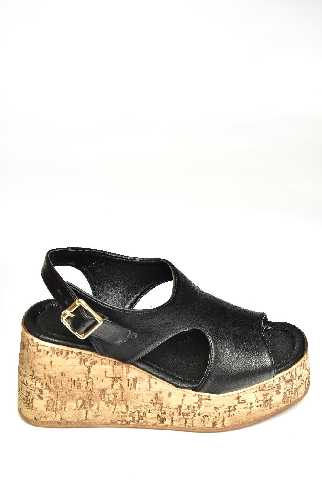 U996755009 Siyah Dolgu Topuklu Kadın Ayakkabı