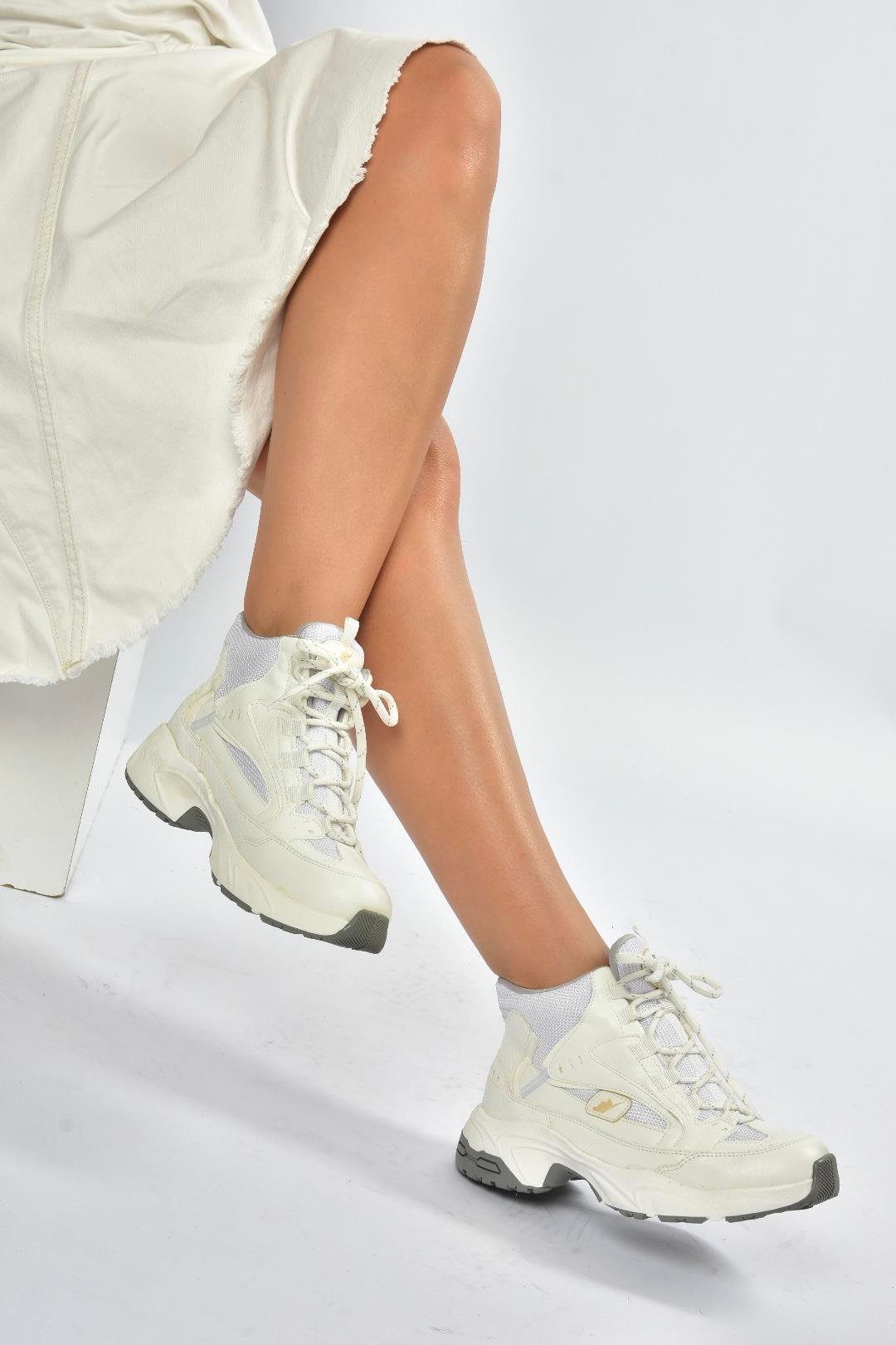 V312415009 Beyaz Bilekli Spor Ayakkabı Sneakers