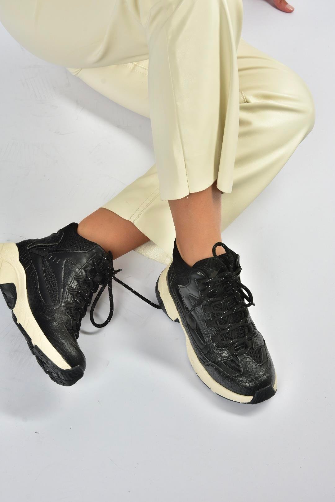 V312415009 Siyah Bilekli Spor Ayakkabı Sneakers