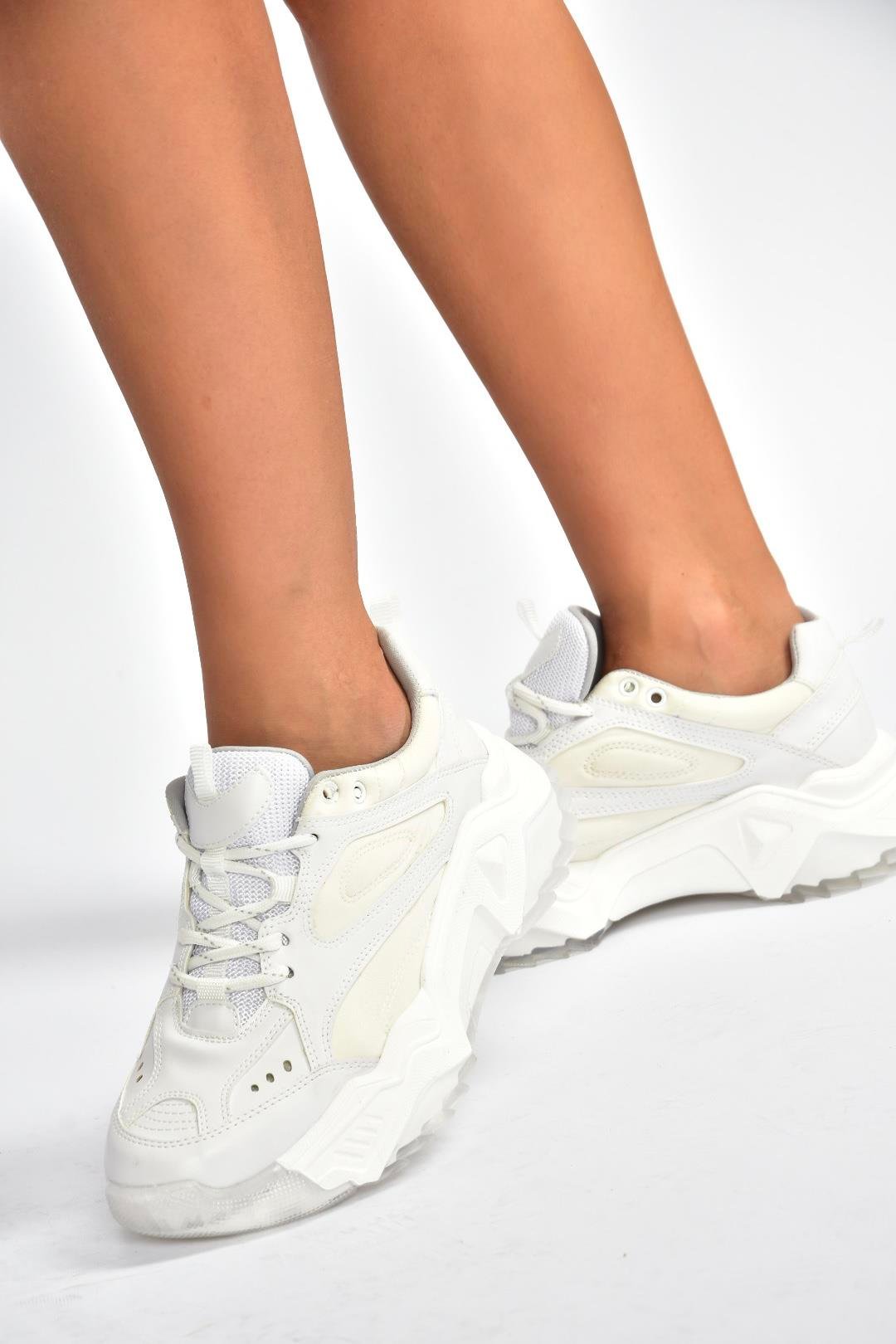 V312611809 Beyaz Kalın Tabanlı Spor Ayakkabı Sneakers