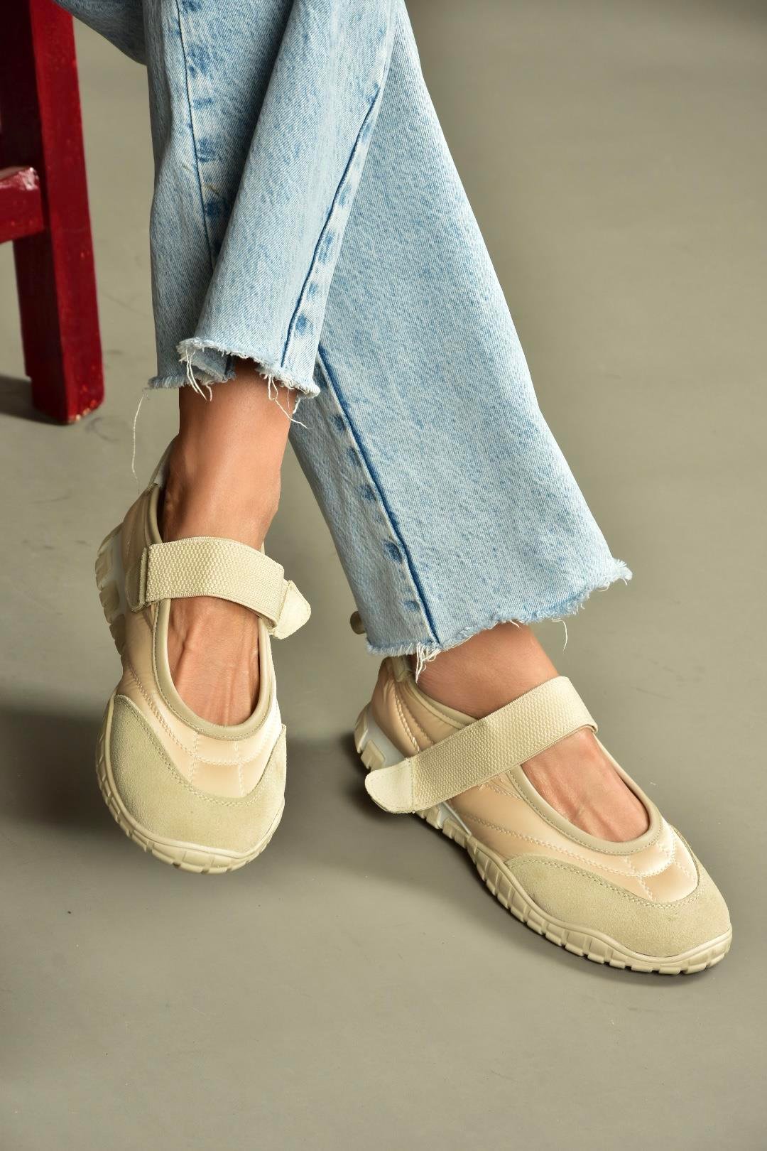 V312651304 Bej Kumaş Bantlı Günlük Kadın Ayakkabı