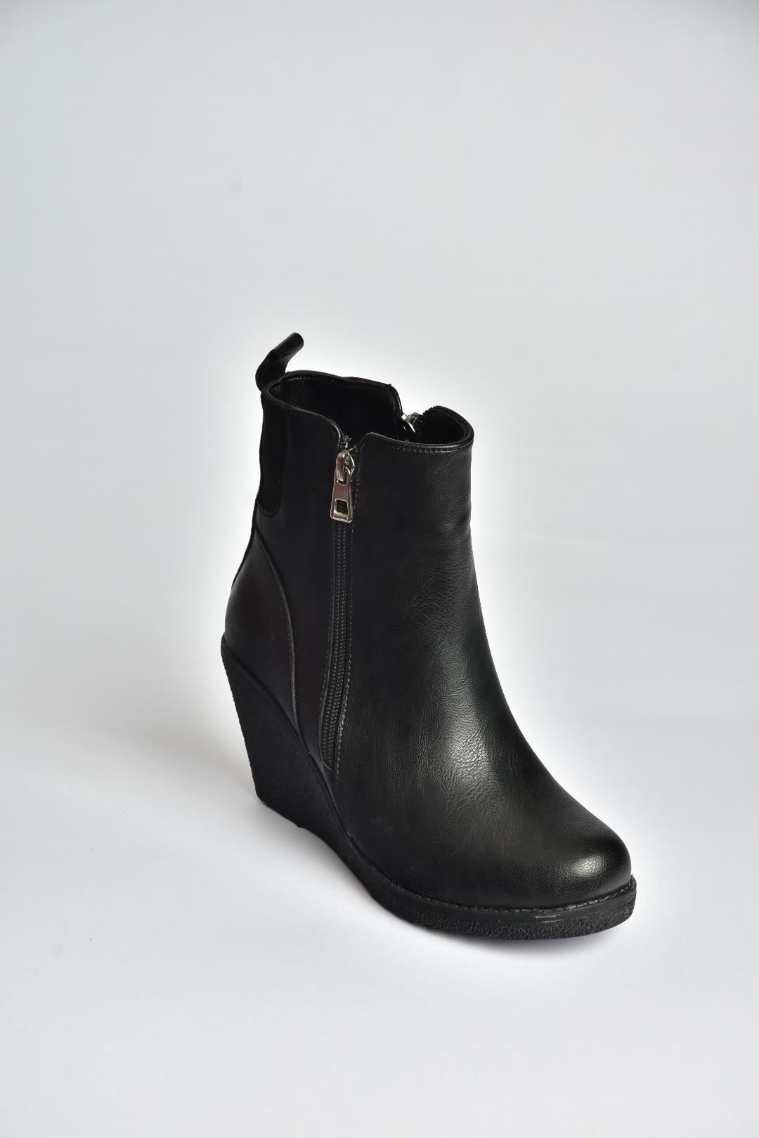 V361196809 Siyah Dolgu Topuklu Kadın Bot