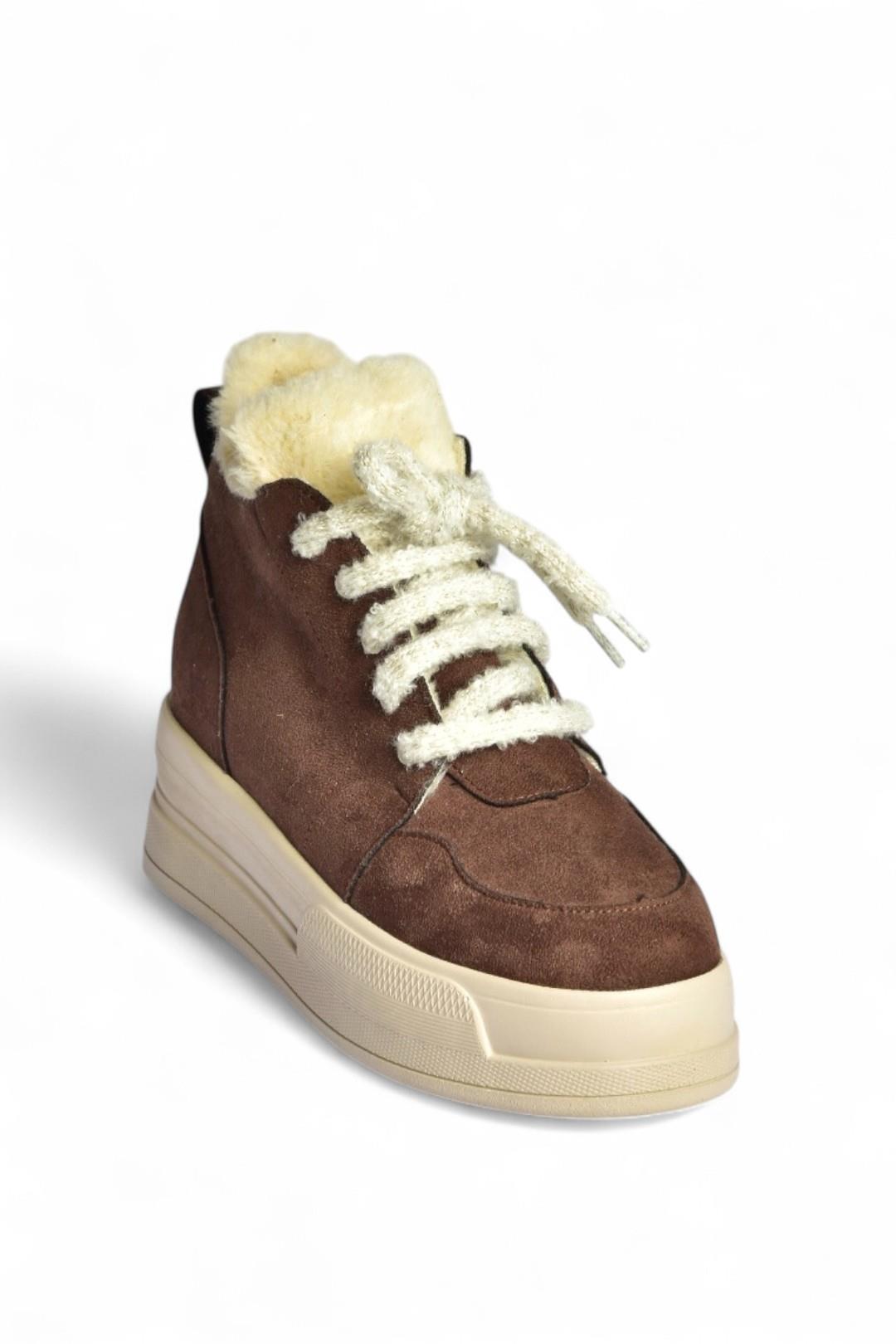 V367343402 Kahverengi Süet İçi Tüylü Kalın Tabanlı Kadın Bot