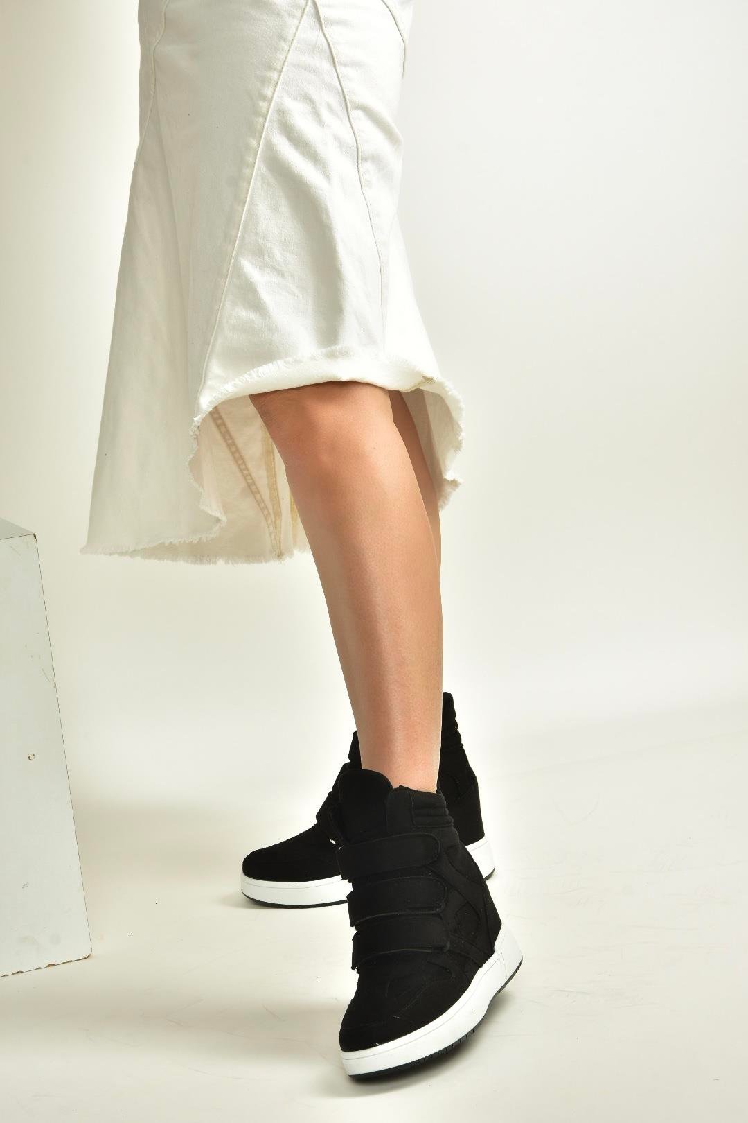 V367856002 Siyah Süet Gizli Topuklu Cırtlı Spor Bot