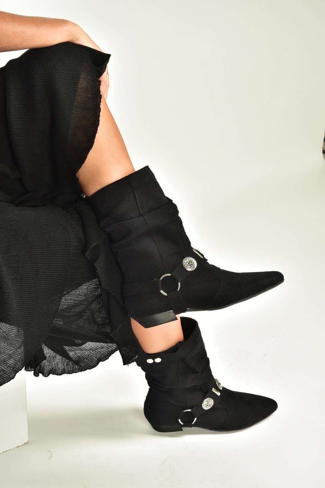 V380519002 Siyah Süet Düz Tabanlı Rahat Kalıp Kadın Bot