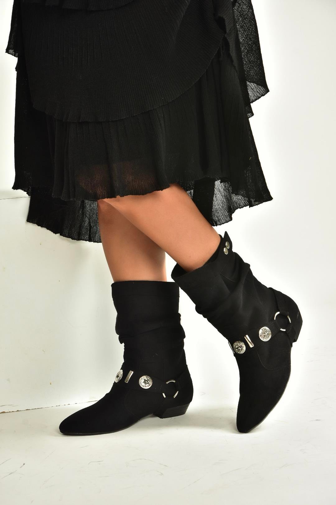 V380519002 Siyah Süet Düz Tabanlı Rahat Kalıp Kadın Bot