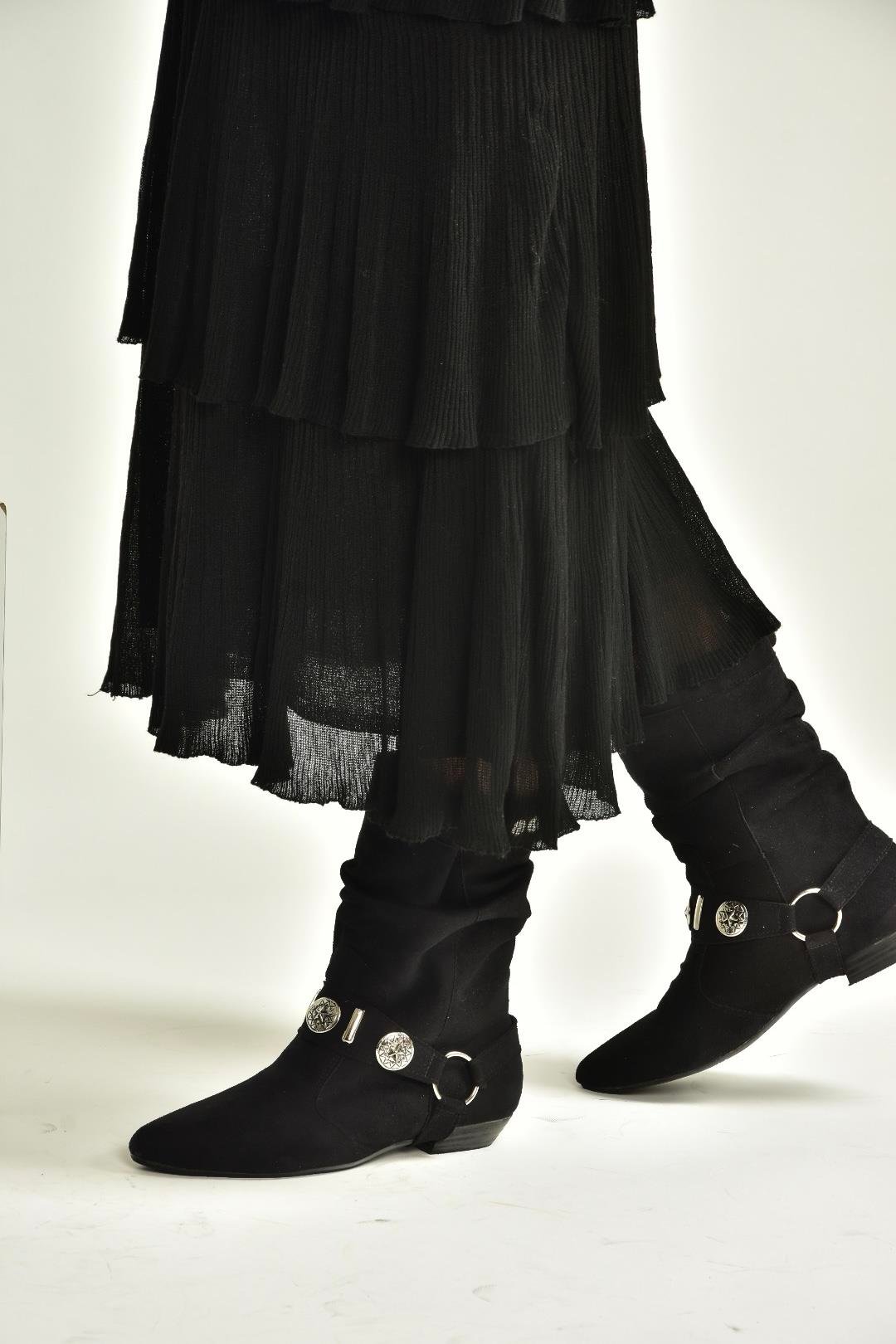 V380519002 Siyah Süet Düz Tabanlı Rahat Kalıp Kadın Bot