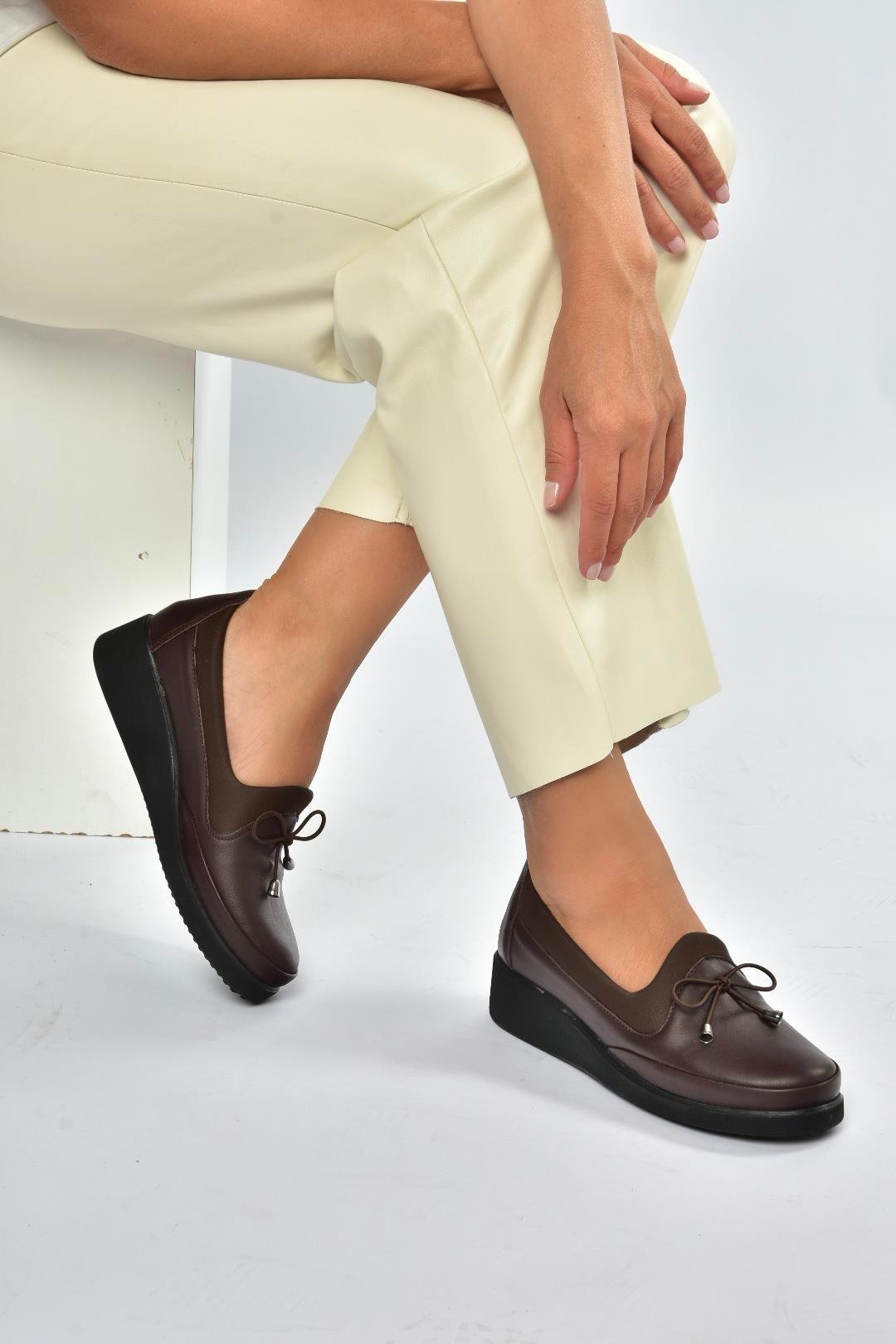 V555075003 Kahverengi Hakiki Deri Comfort Ortopedik Taban Kadın Ayakkabı