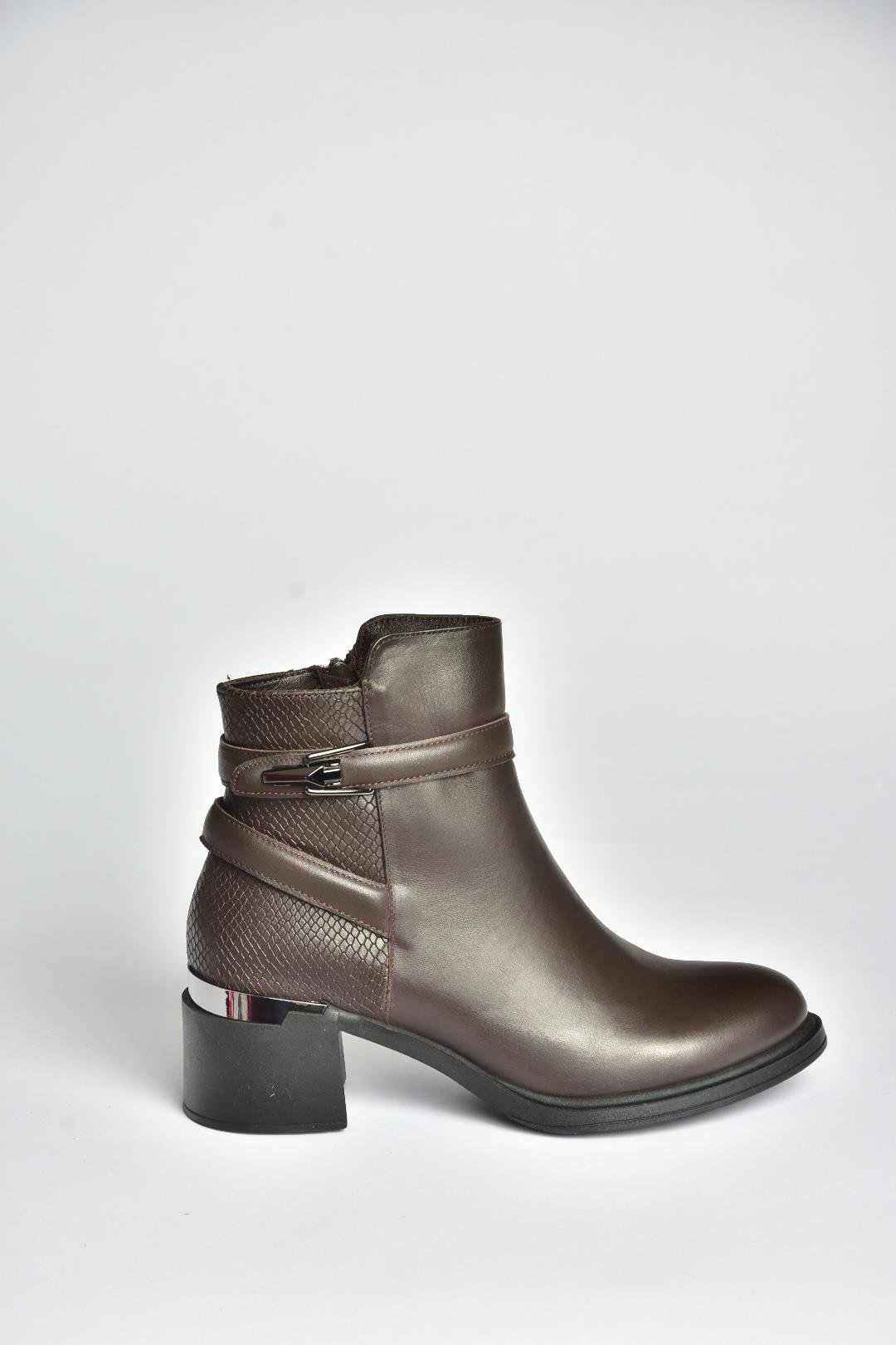 V555258003 Kahverengi Hakiki Deri Kalın Topuklu Kadın Bot