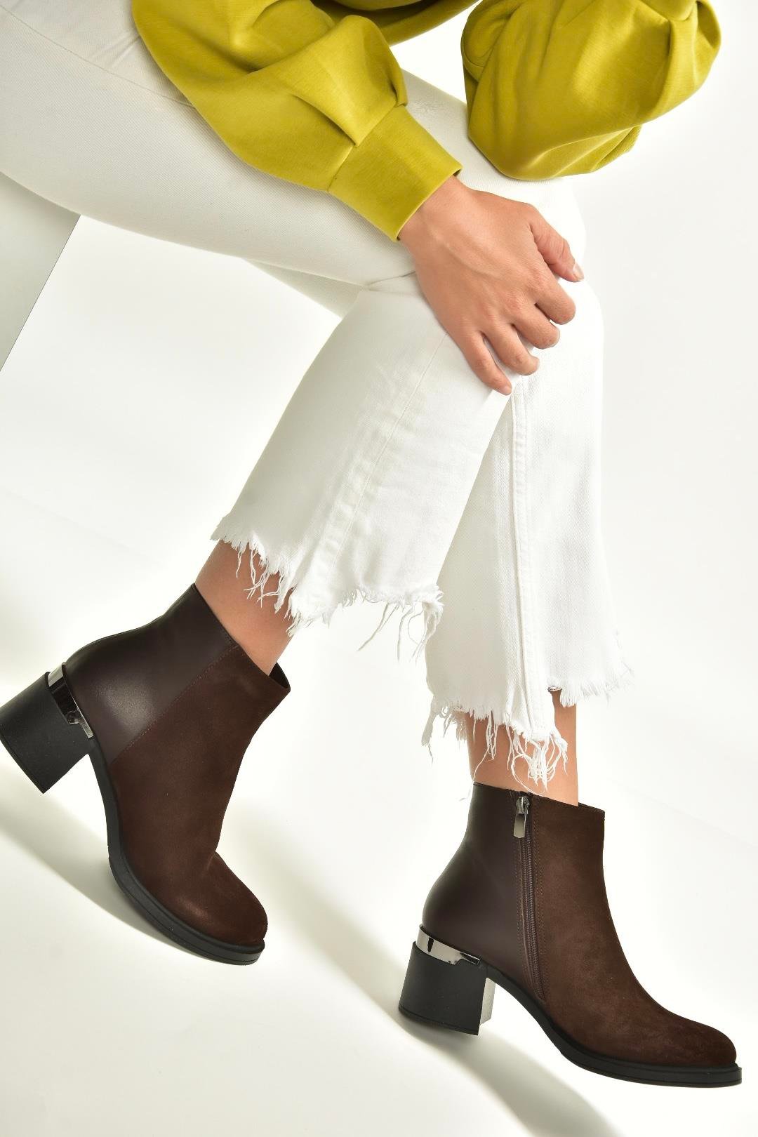 V555559502 Kahverengi Hakiki Deri Süet Kalın Topuklu Kadın Bot