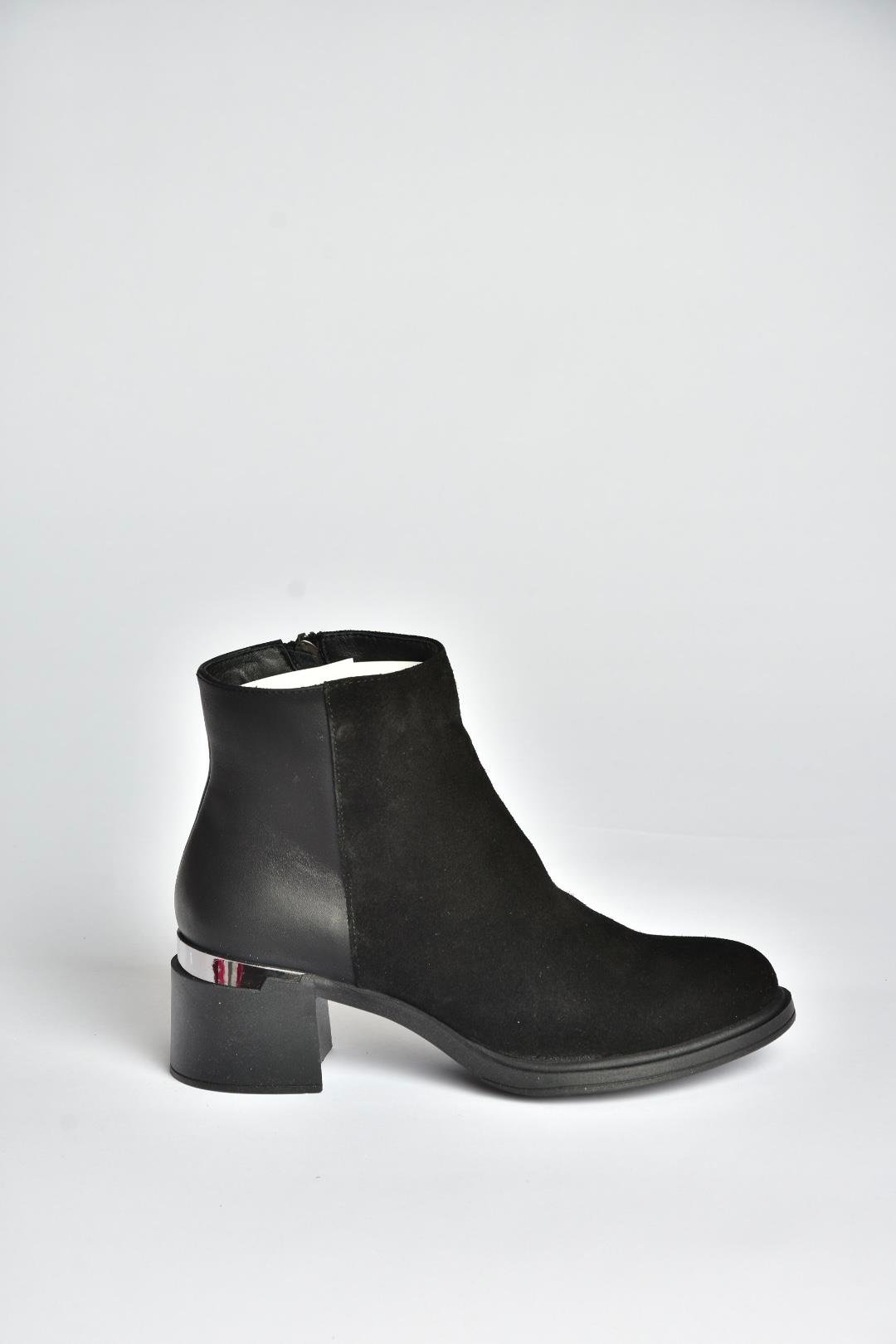 V555559502 Siyah Hakiki Deri Süet Kalın Topuklu Kadın Bot