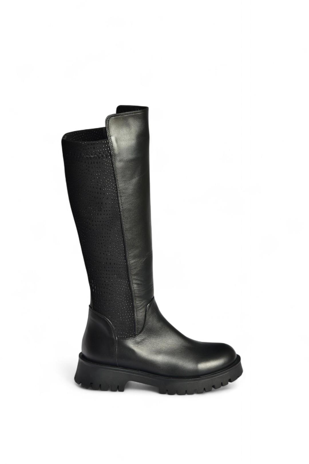 V555654803 Siyah Hakiki Deri Arkası Lastikli Düz Tabanlı Binici Çizme