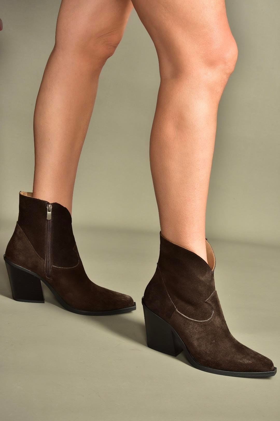 V654081902 Kahverengi Hakiki Deri Süet Kalın Topuklu Western Kovboy Kadın Bot