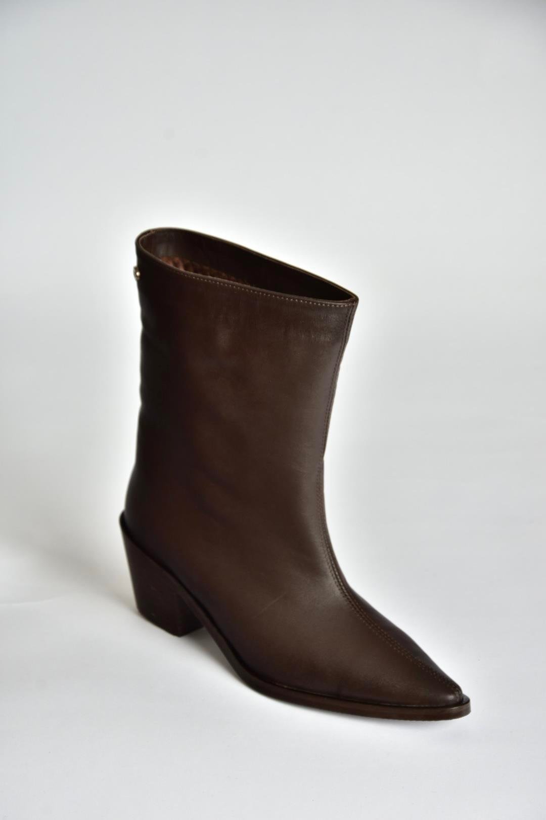 V654082003 Kahverengi Hakiki Deri Alçak Topuklu Kadın Bot