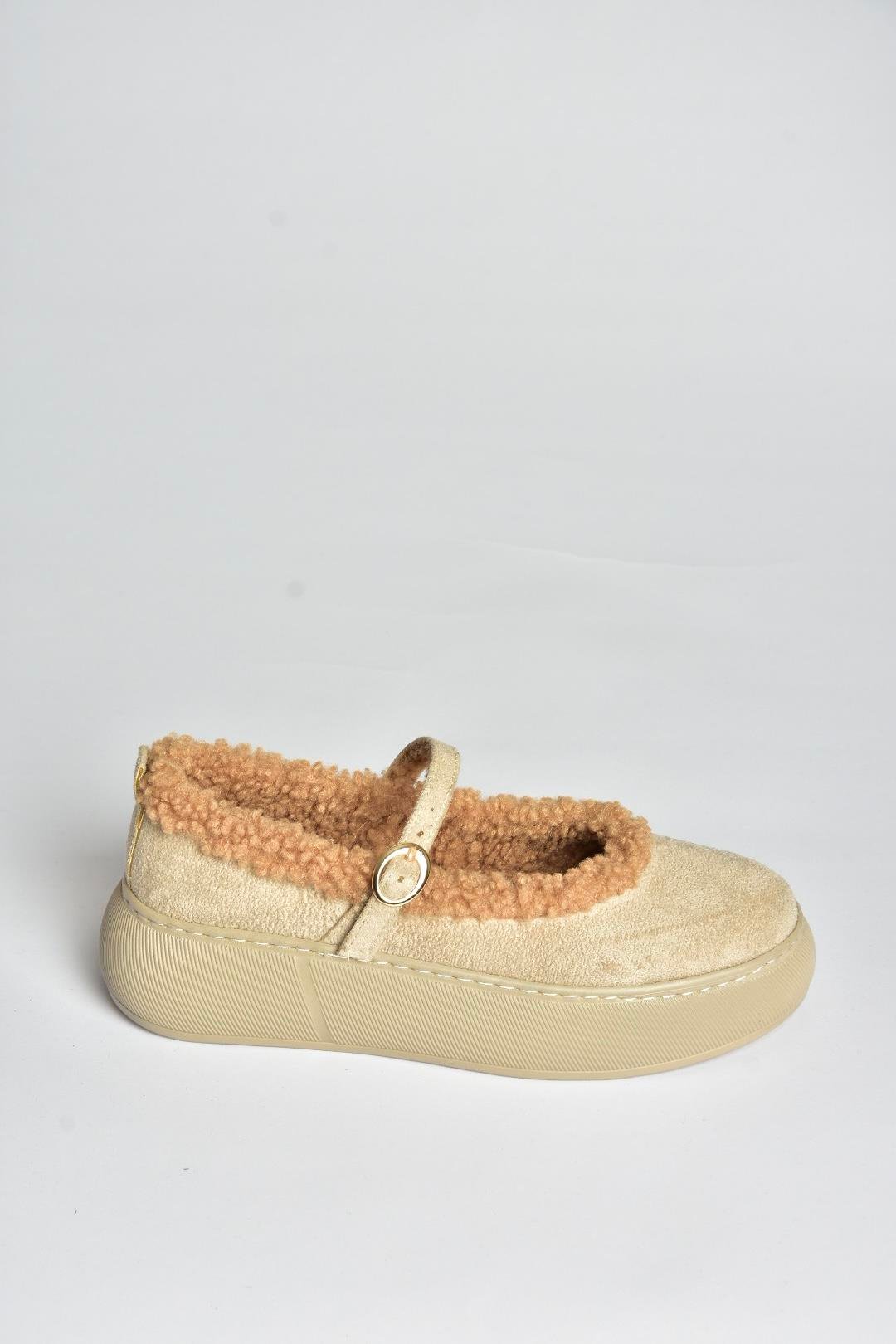 V811269502 Bej Süet İçi Kürklü Günlük Kadın Ayakkabı