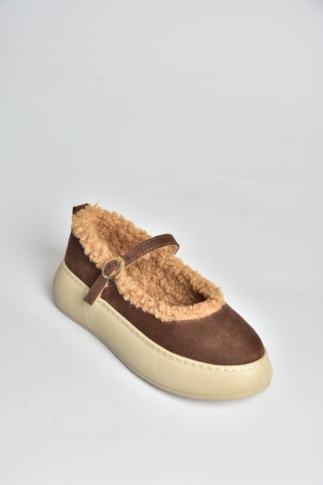 V811269502 Kahverengi Süet İçi Kürklü Günlük Kadın Ayakkabı