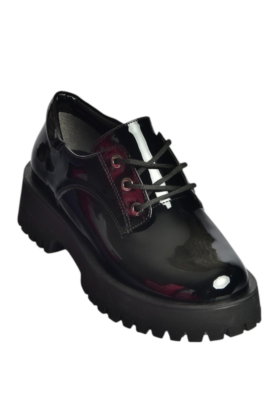 V820007108 Siyah Rugan Kalın Tabanlı Klasik Ayakkabı