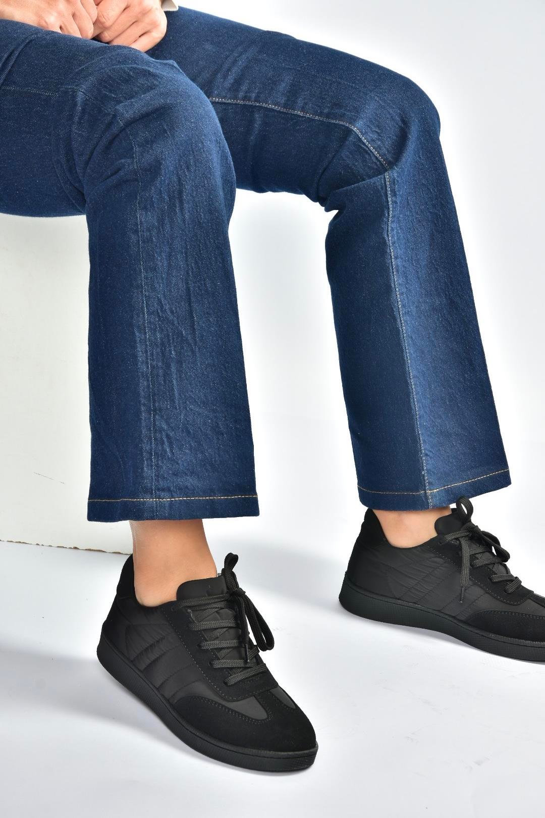 V820104404 Siyah Kumaş Spor Ayakkabı Sneakers