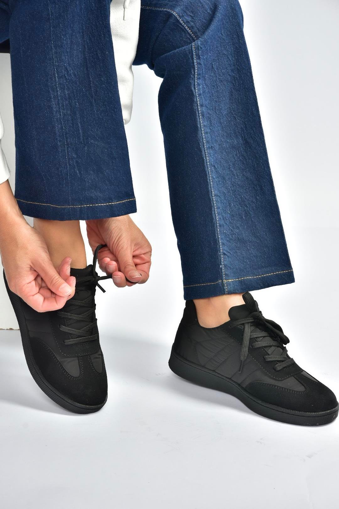 V820104404 Siyah Kumaş Spor Ayakkabı Sneakers