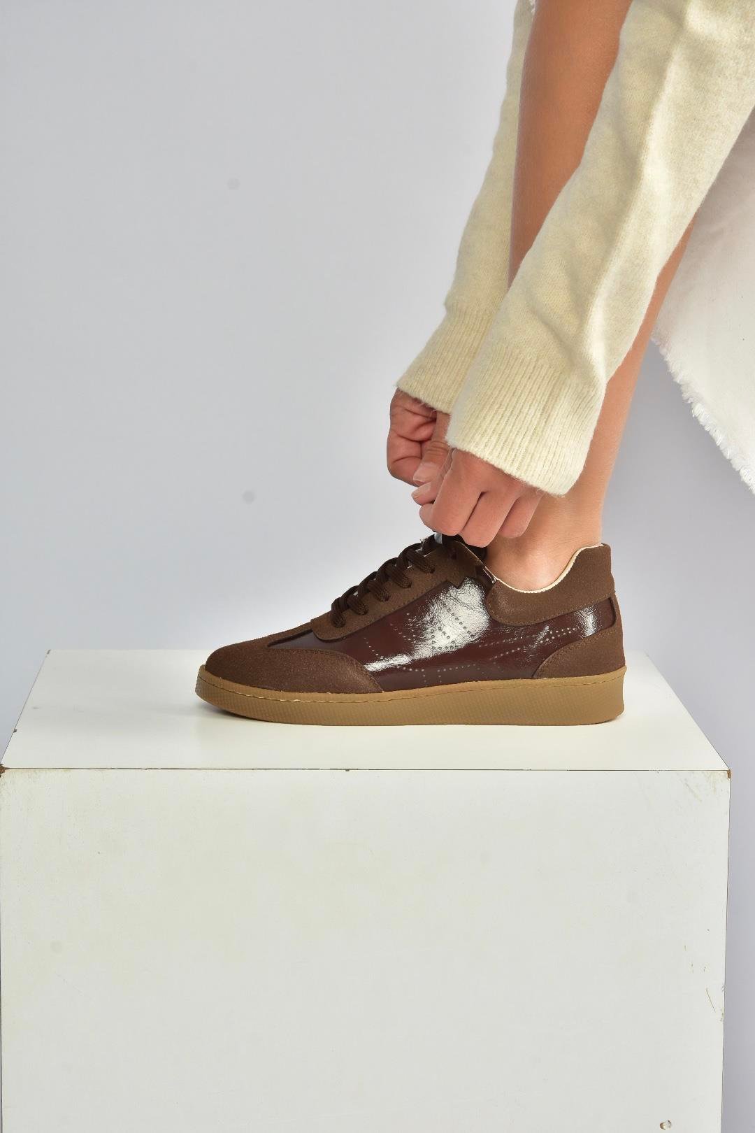 V820104802 Kahverengi Süet Spor Ayakkabı Sneakers