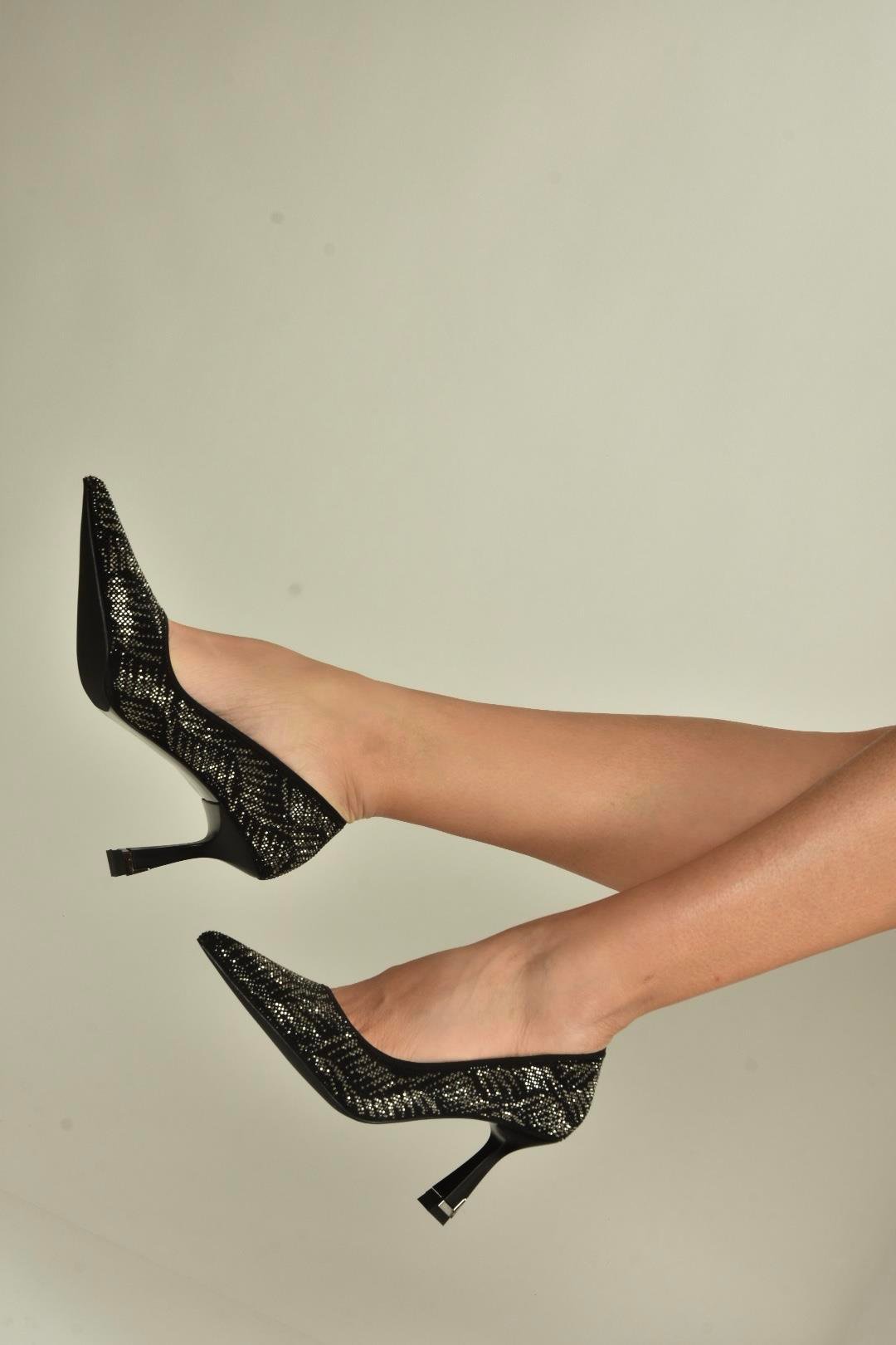 V820177009 Siyah Taş Detaylı Kalın Topuklu Kadın Abiye Ayakkabı