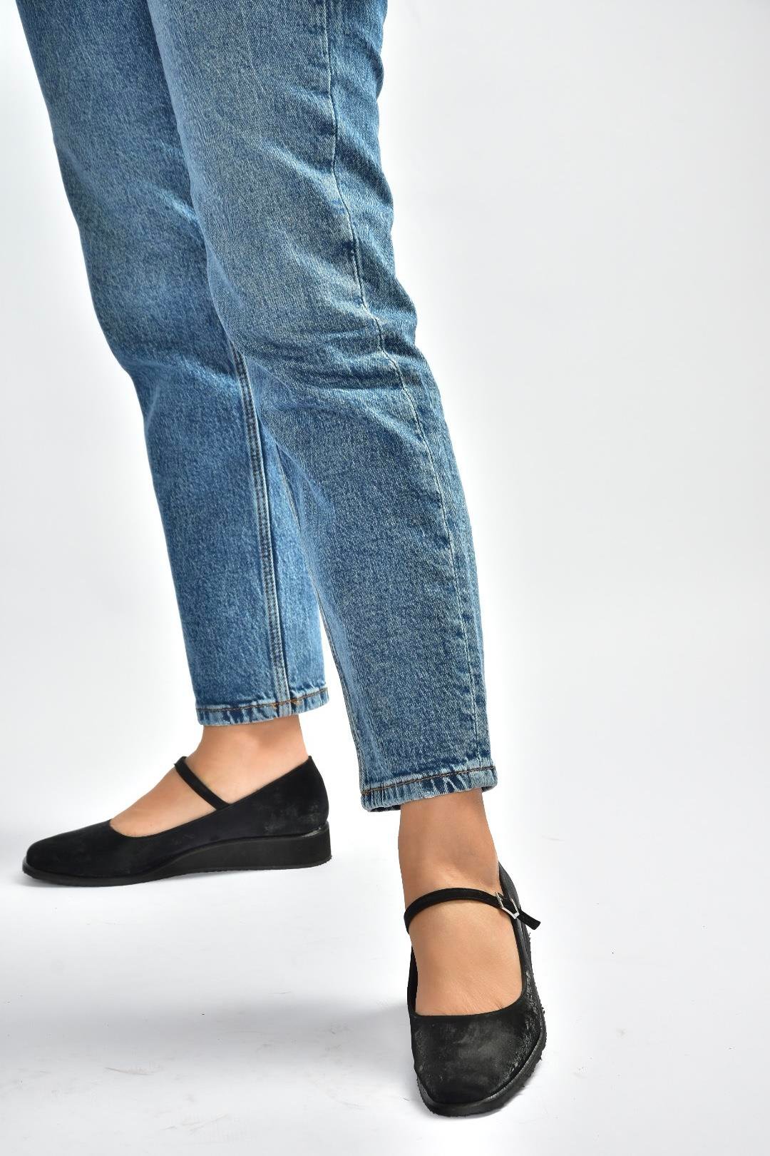 V820203504 Siyah Kumaş Bantlı Günlük Kadın Ayakkabı