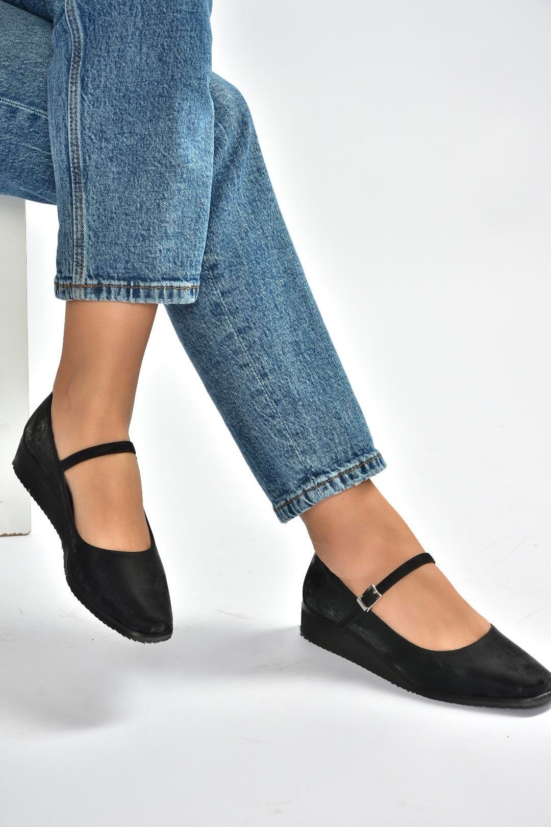 V820203504 Siyah Kumaş Bantlı Günlük Kadın Ayakkabı