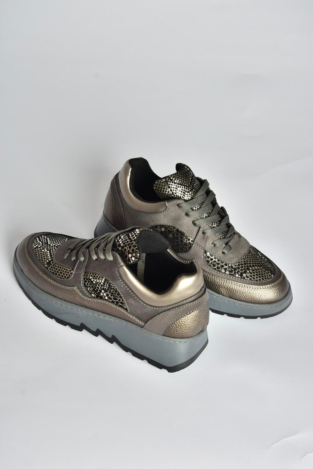 V820720309 Gri Kalın Tabanlı Spor Ayakkabı Sneakers