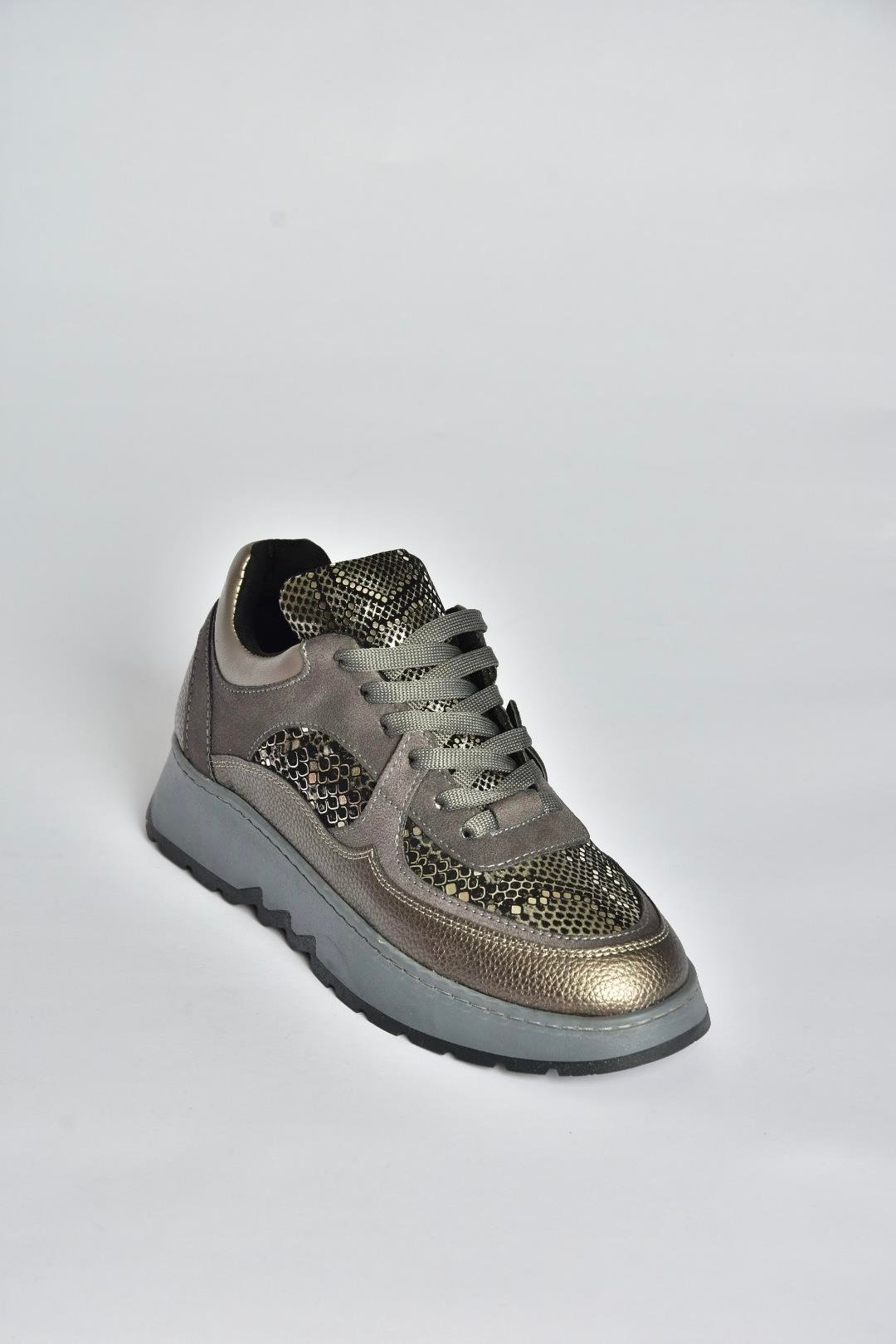 V820720309 Gri Kalın Tabanlı Spor Ayakkabı Sneakers