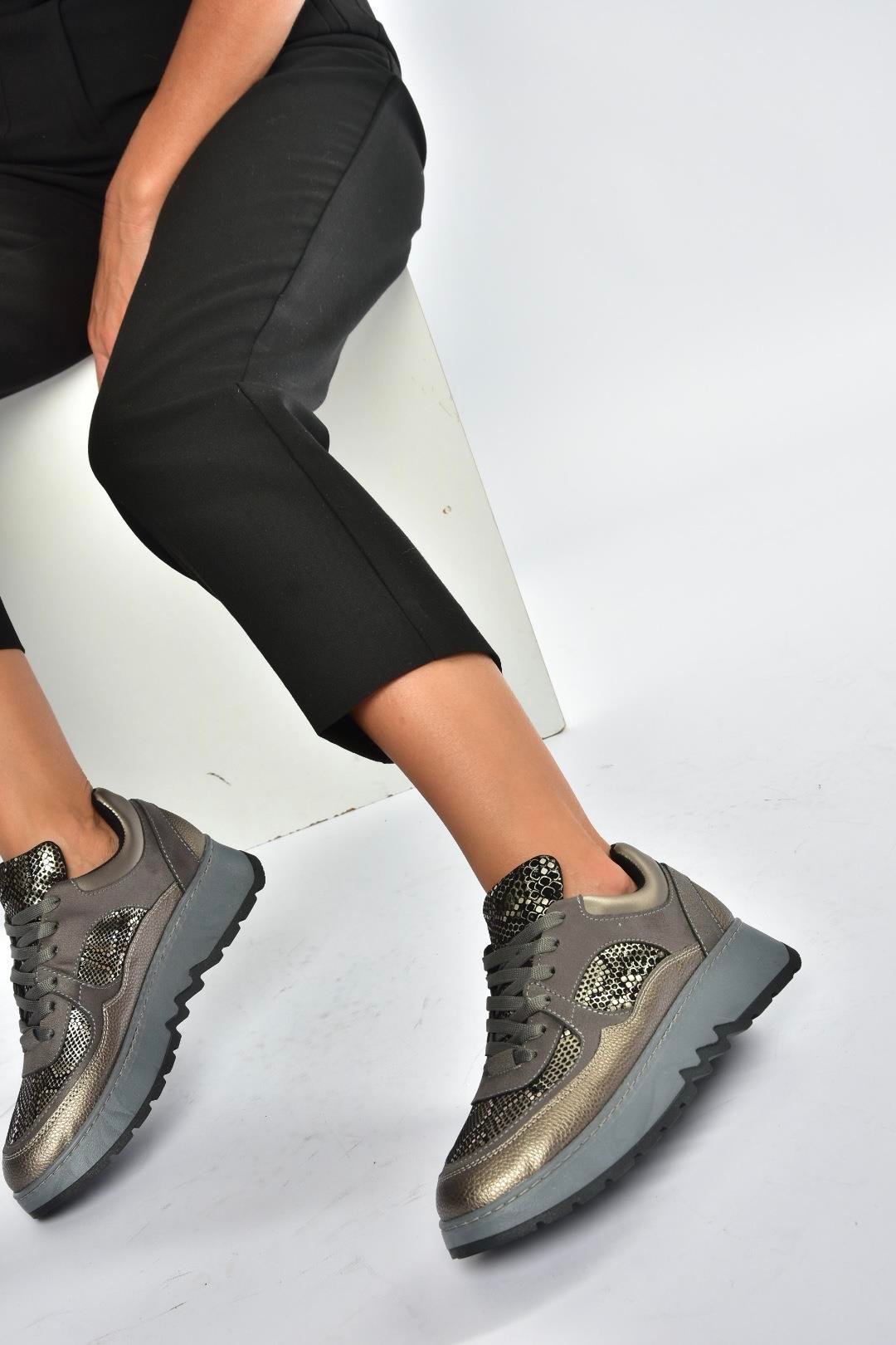 V820720309 Gri Kalın Tabanlı Spor Ayakkabı Sneakers