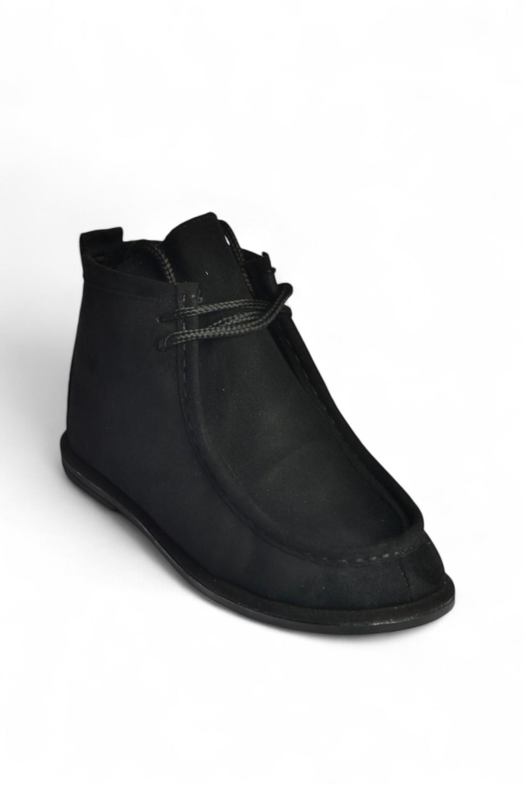 V846926302 Siyah Süet Düz Tabanlı Bağcıklı Kadın Bot