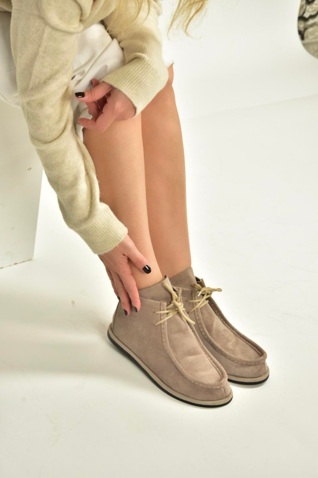 V846926302 Vizon Süet Düz Tabanlı Bağcıklı Kadın Bot