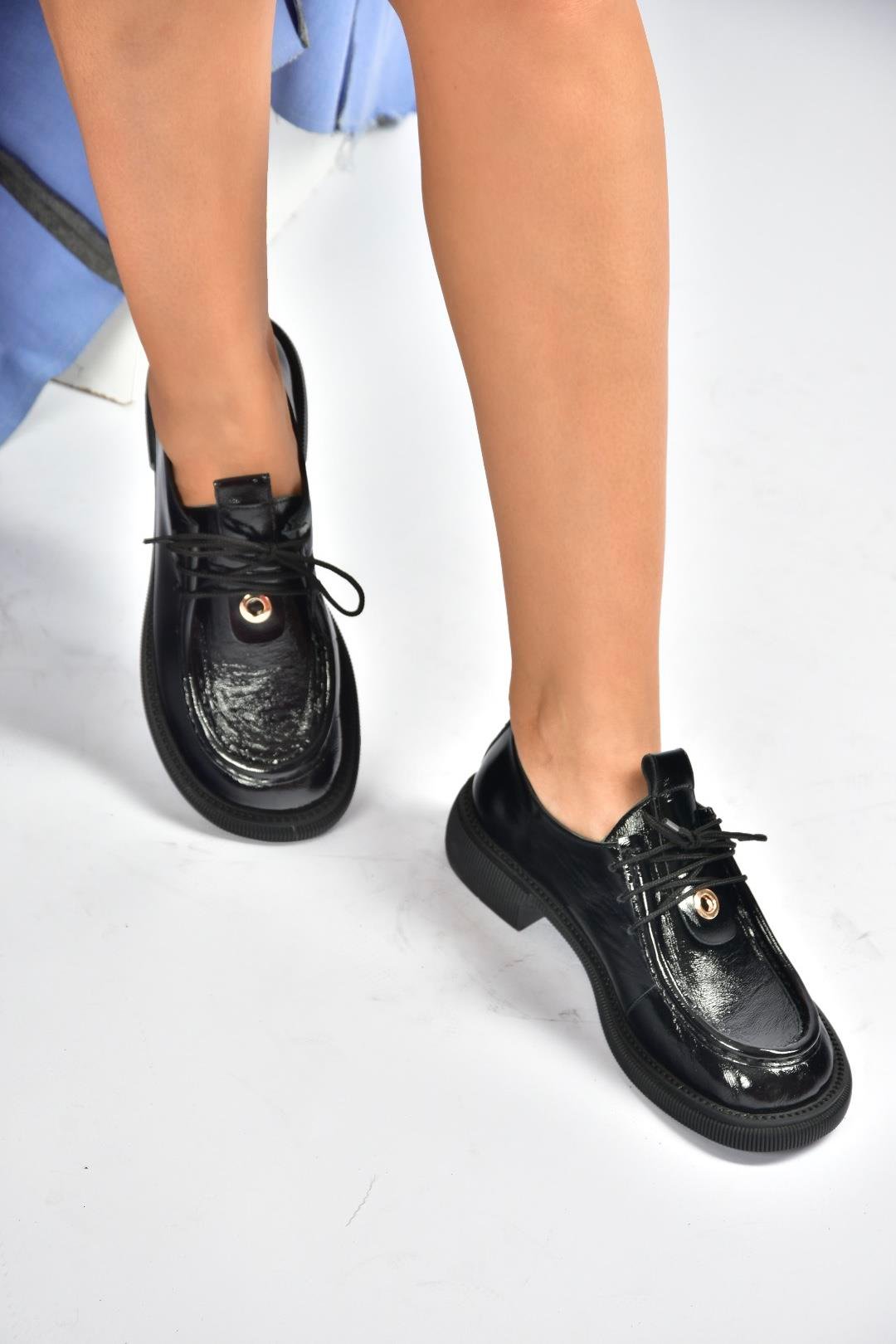 V944085608 Siyah Rugan Bağcıklı Günlük Kadın Ayakkabı