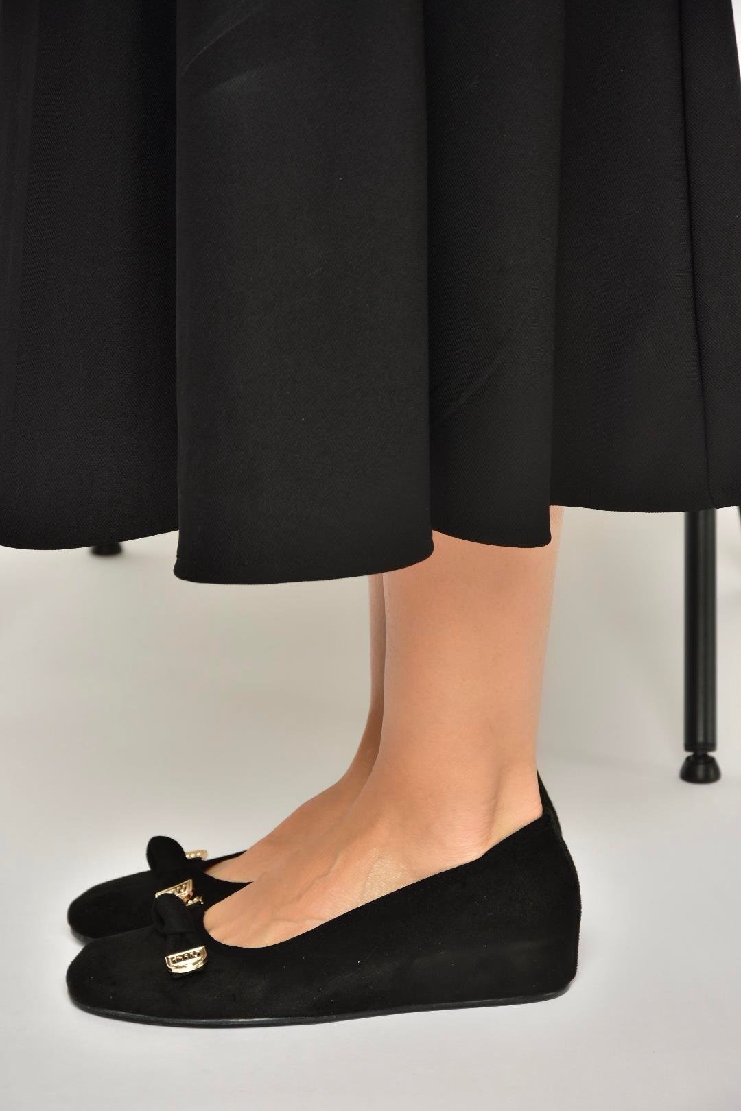 Y250750702 Siyah Süet Alçak Dolgu Tabanlı Kadın Ayakkabı