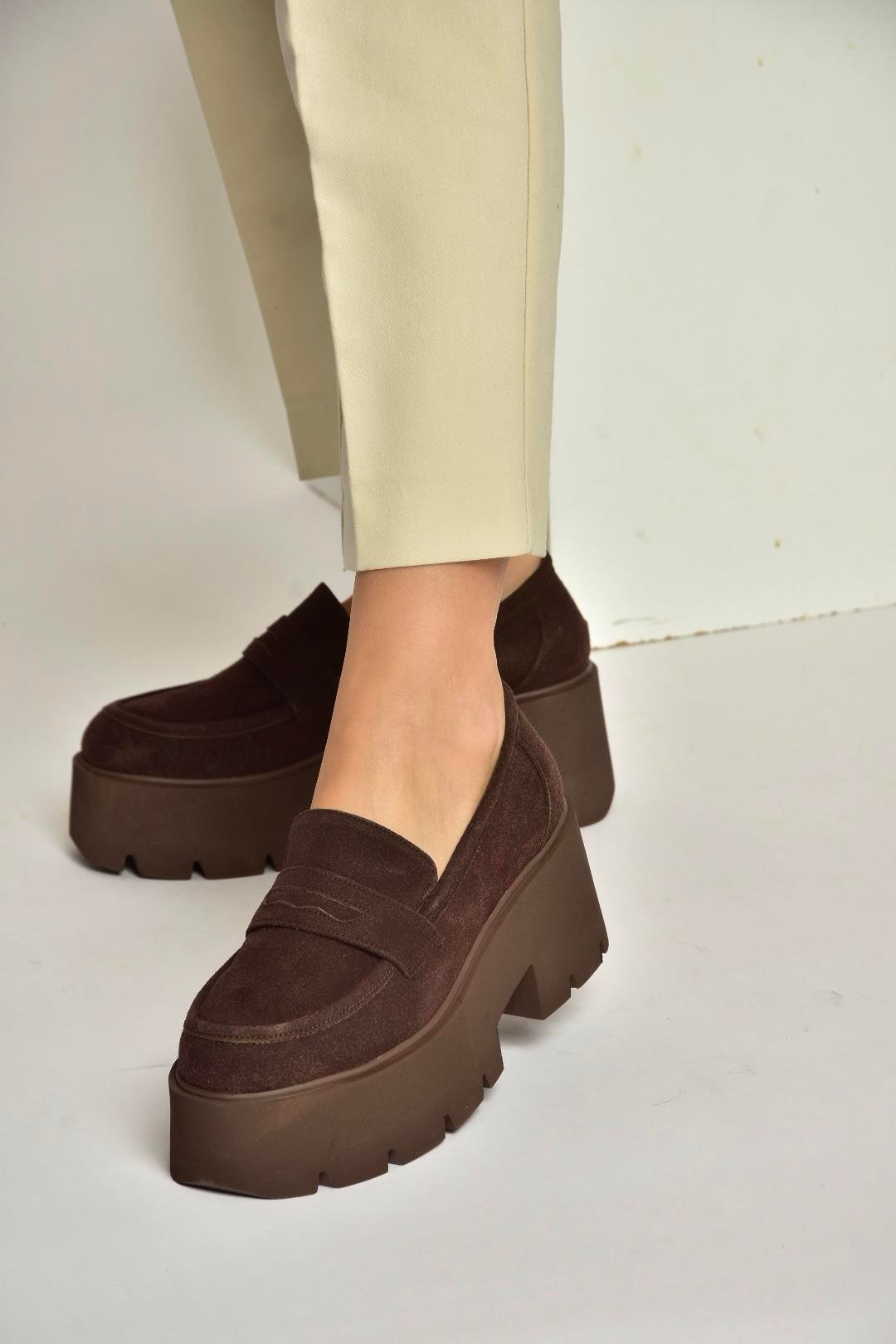 Y272972502 Kahverengi Süet Kalın Tabanlı Günlük Kadın Ayakkabı