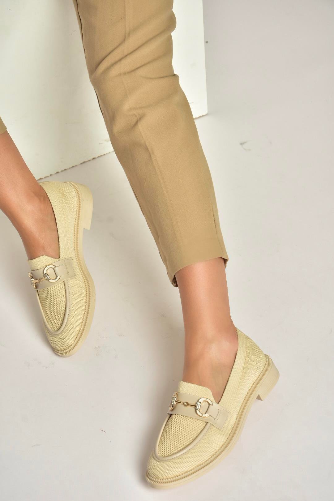 Y330722104 Bej Triko Kumaş Toka Detaylı Günlük Kadın Ayakkabı