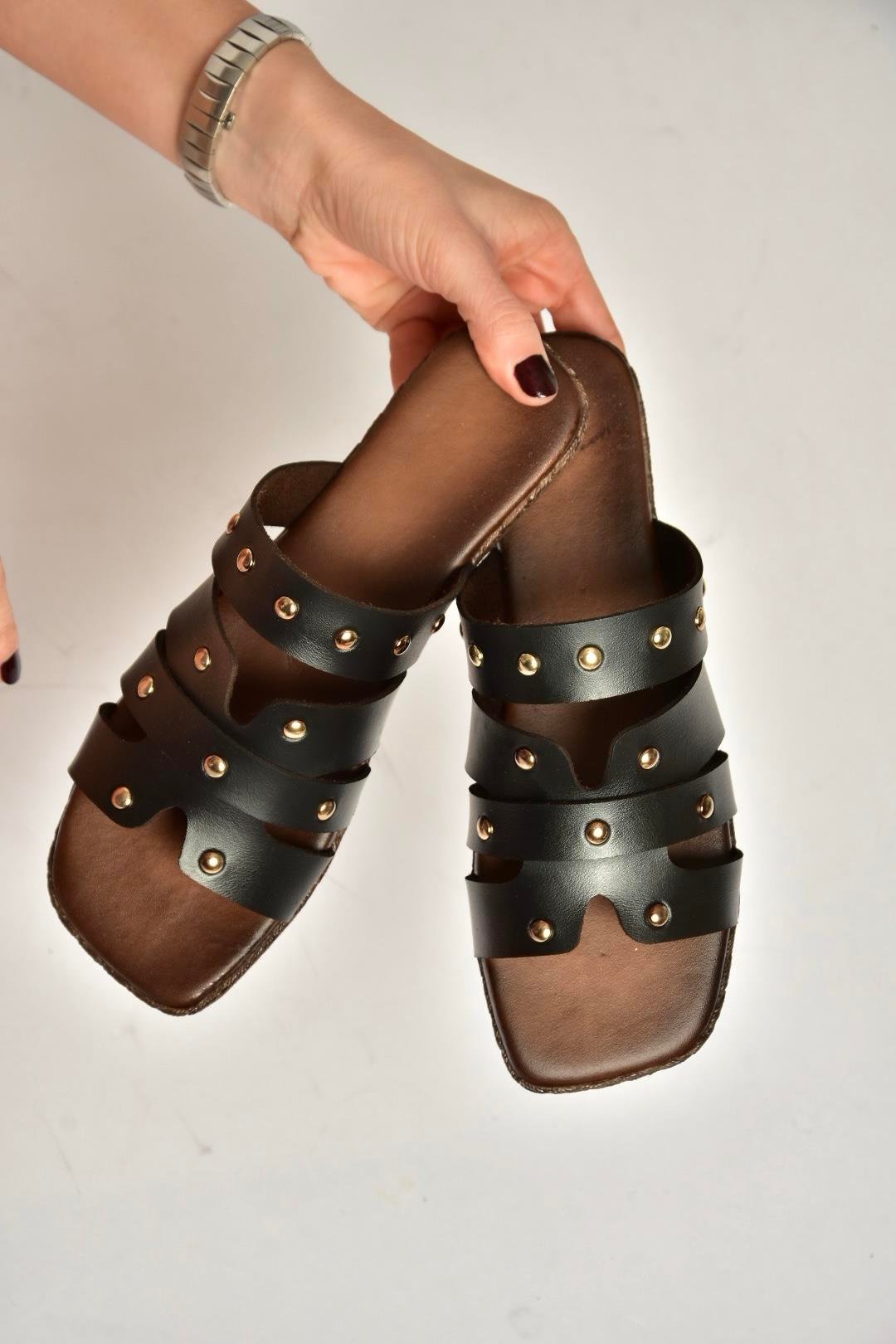 Y390755203 Siyah Hakiki Deri Kadın Terlik