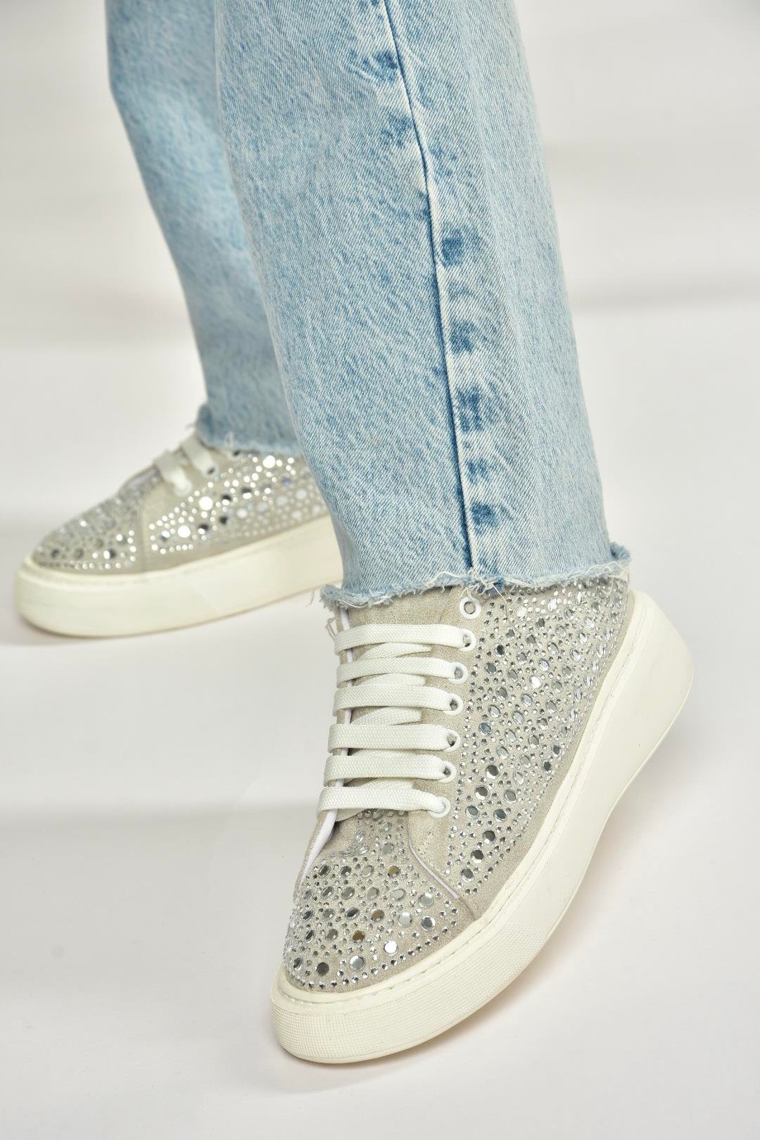 Y444708402 Gümüş Süet Taş Detaylı Kadın Spor Ayakkabı Sneakers