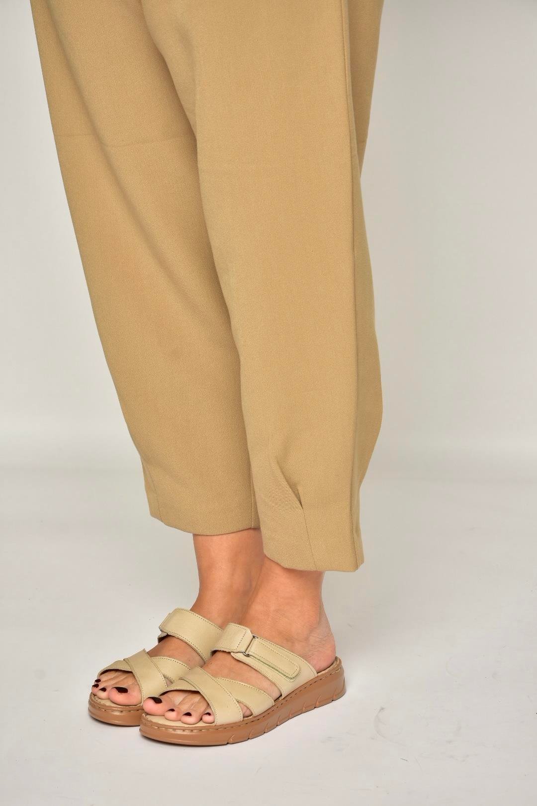 Y555532503 Bej Hakiki Deri Kadın Terlik