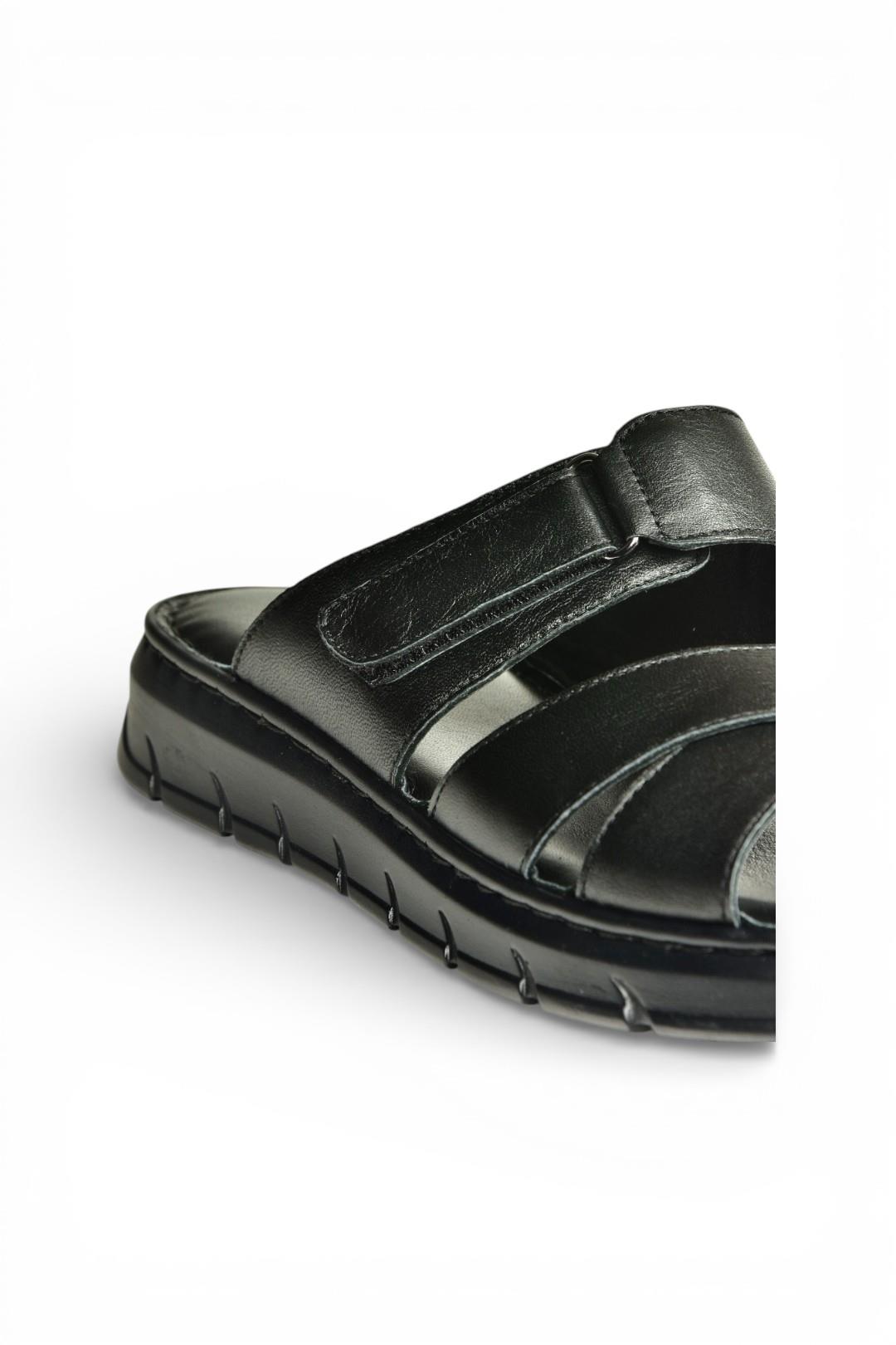 Y555532503 Siyah Hakiki Deri Kadın Terlik