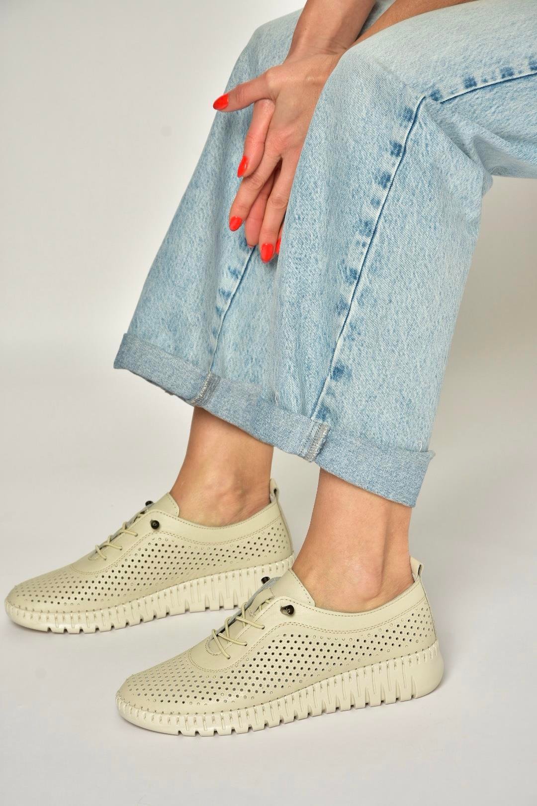 Y555705103 Bej Hakiki Deri Comfort Ortopedik Taban Kadın Ayakkabı