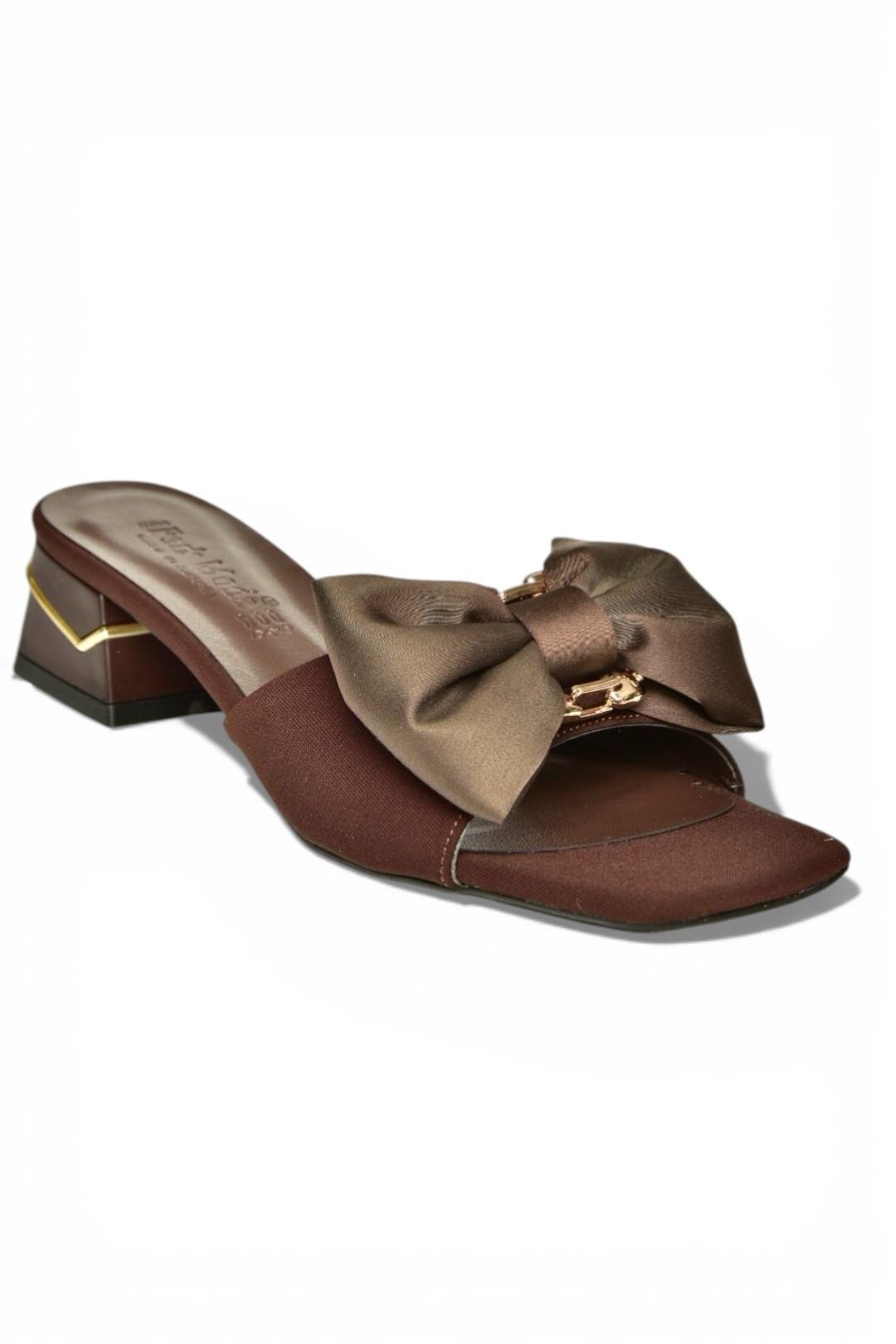 Y820780504 Kahverengi Kumaş Kalın Topuklu Kurdele Detaylı Kadın Terlik