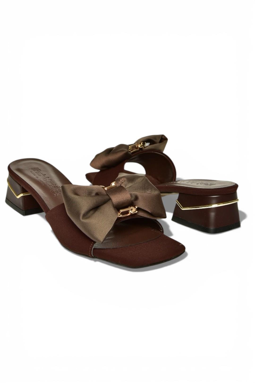 Y820780504 Kahverengi Kumaş Kalın Topuklu Kurdele Detaylı Kadın Terlik