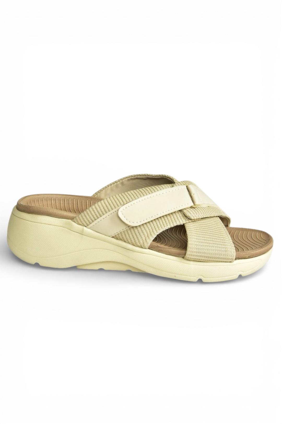 Y973935004 Bej Kumaş Kalın Tabanlı Kadın Terlik