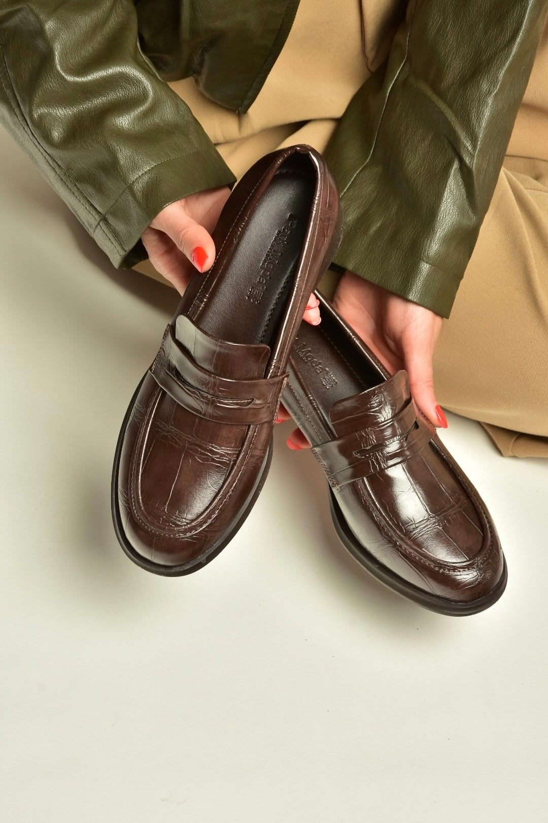 Z820066211 Kahverengi Kroko Baskılı Kalın Topuklu Loafer Ayakkabı